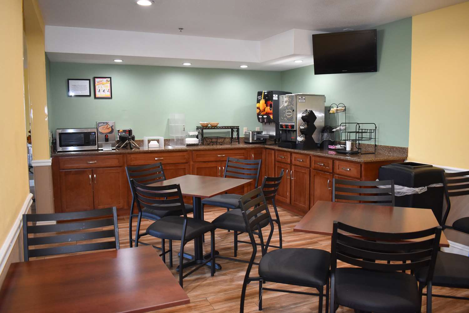Baymont by Wyndham Manteca 22/24