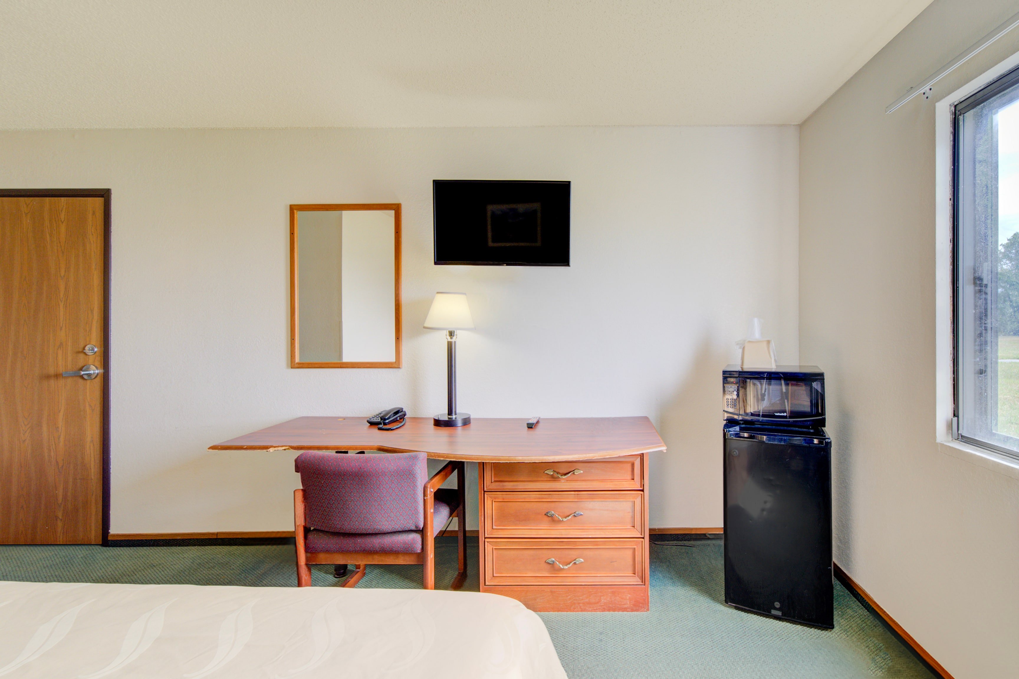 Capital O Amerihost Inn and Suites Kingdom City Hwy 54 MO 30/54