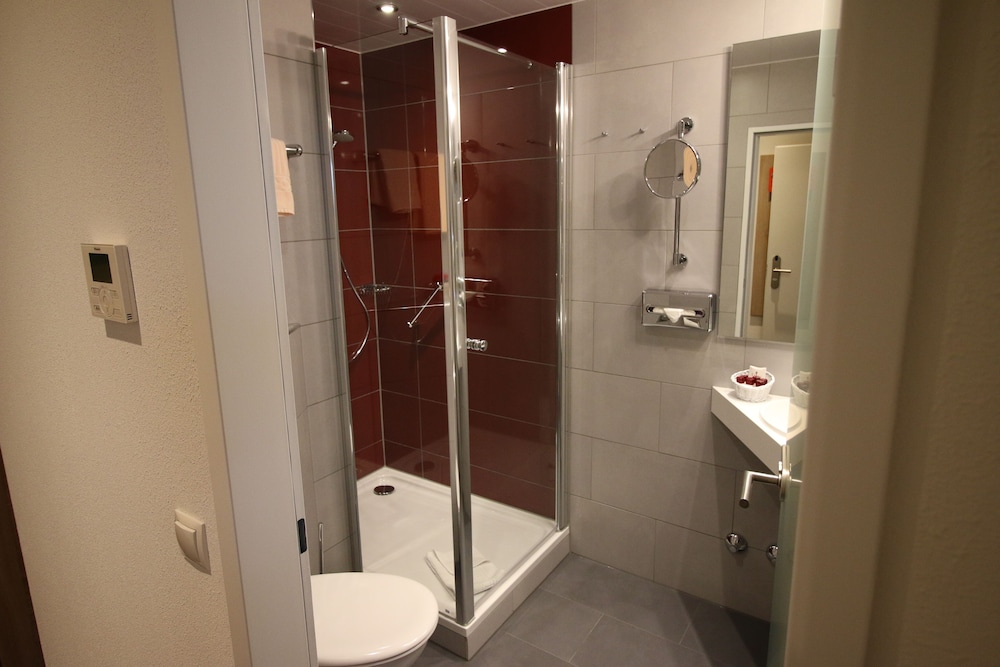 Hotel zum Adler 30/33