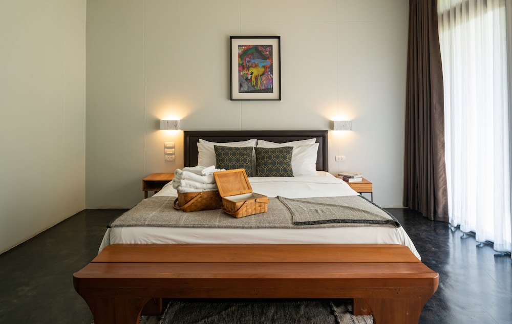 SUPERIOR, DOUBLE BED