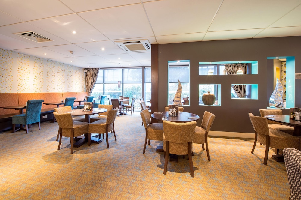 Premier Inn Portsmouth Port Solent 60/69