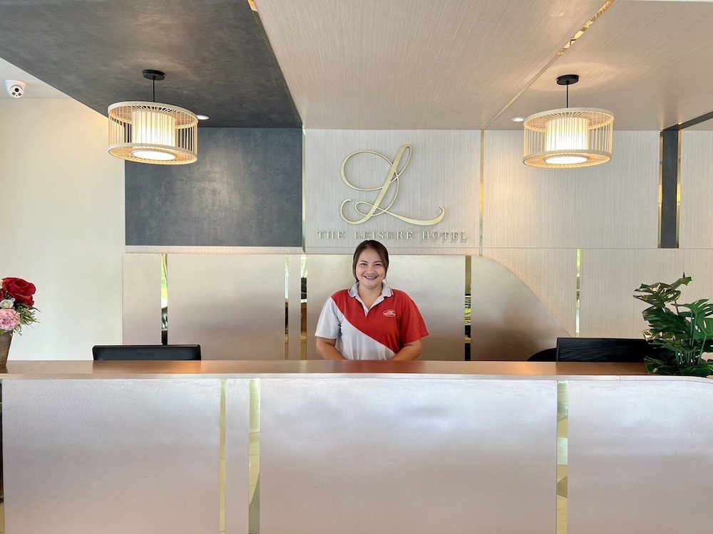 Lobby at The Leisure Hotel, BANG PHLI