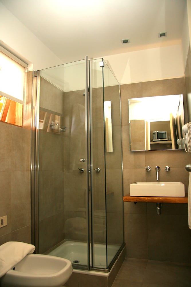GALILEO BOUTIQUE HOTEL 45/46
