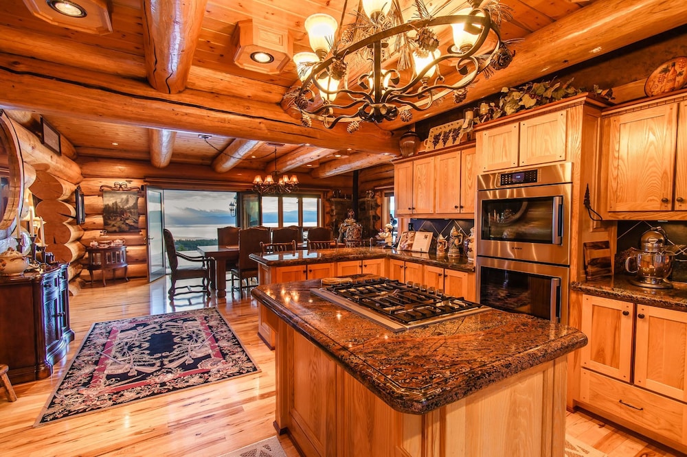 Coyote Bluff Estate 7/48