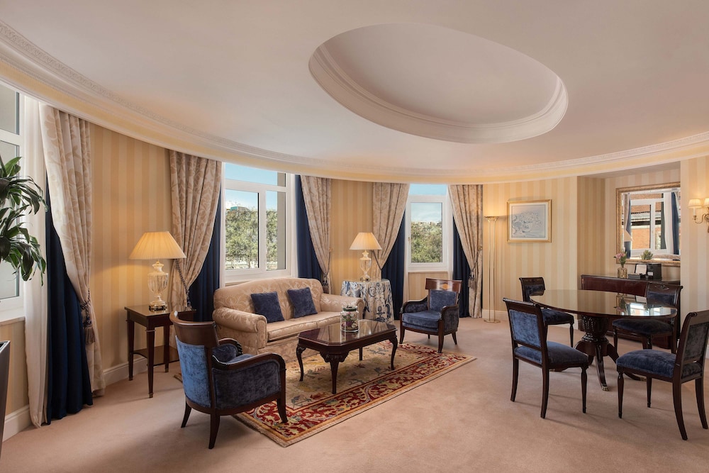The Palace, A Luxury Collection Hotel 32/42