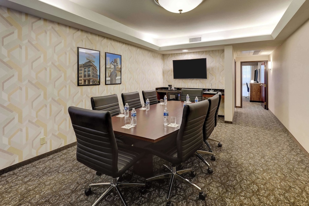 Drury Plaza Hotel Columbus Downtown 60/65