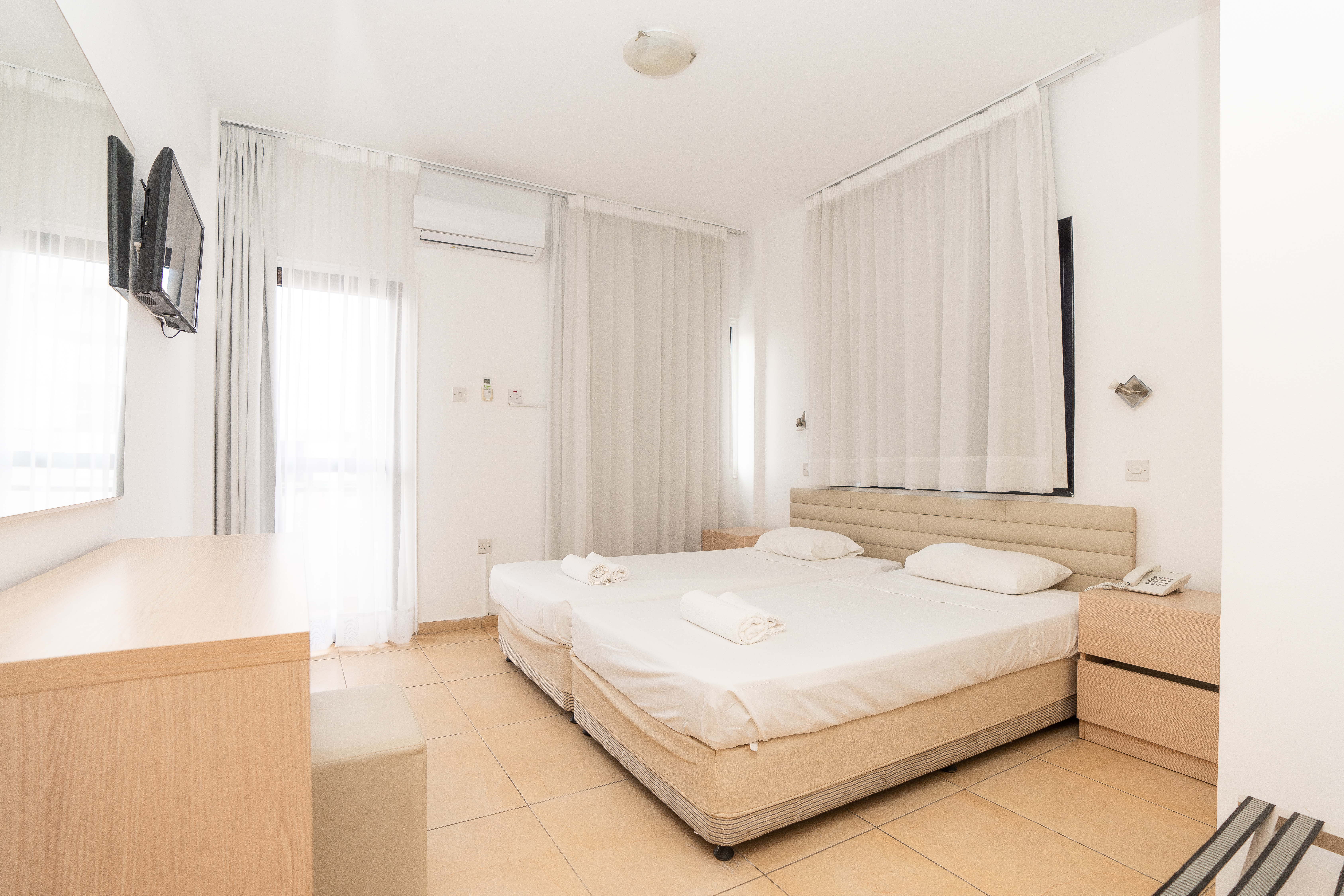 Flora Hotel Apartments 17/46