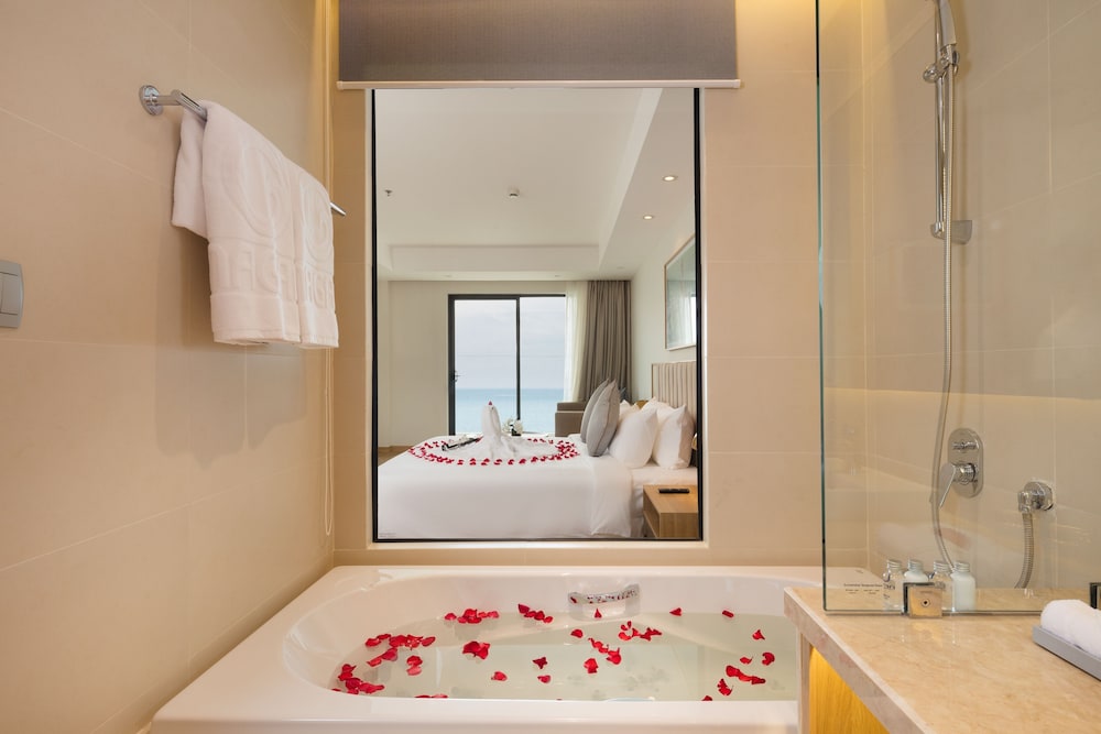 Nagar Hotel Nha Trang 30/72