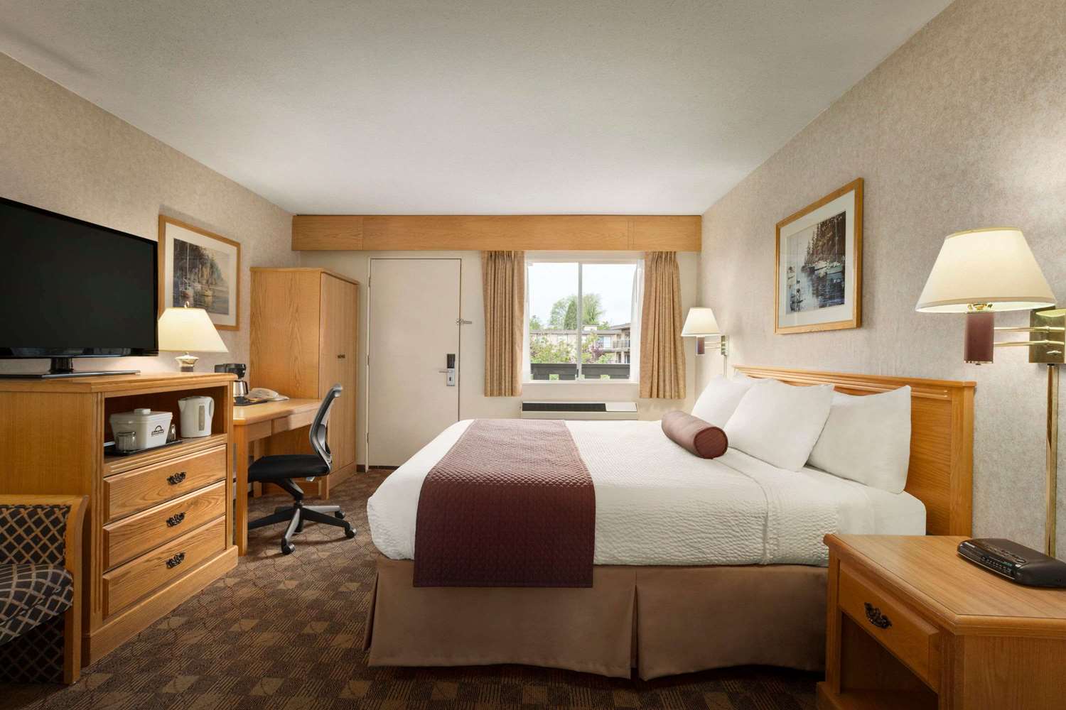 Days Inn By Wyndham Victoria Uptown 19/62