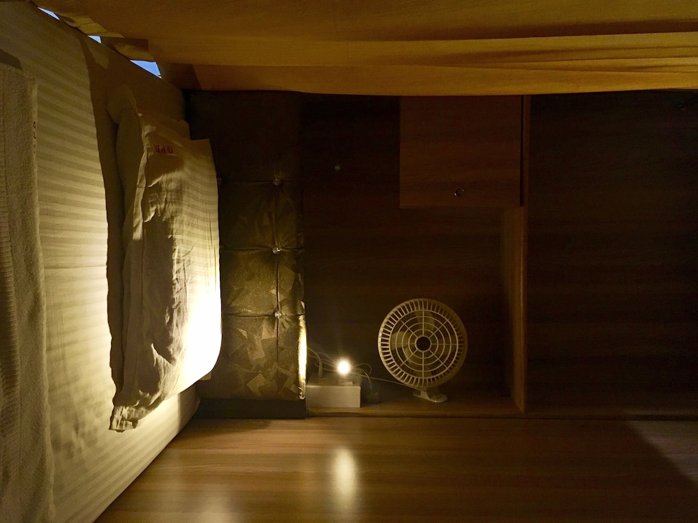 Golden Dormitory 11/23