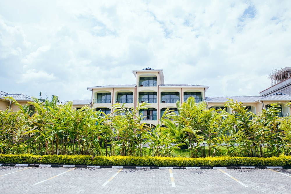 Gorillas Volcanoes Hotel 5/40