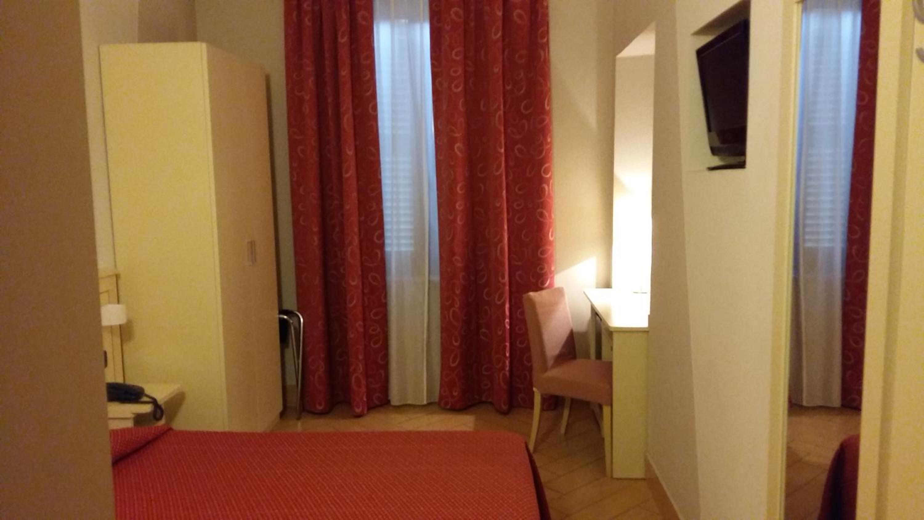 غرفة مفردة، Hotel Cavour Asti 2/11