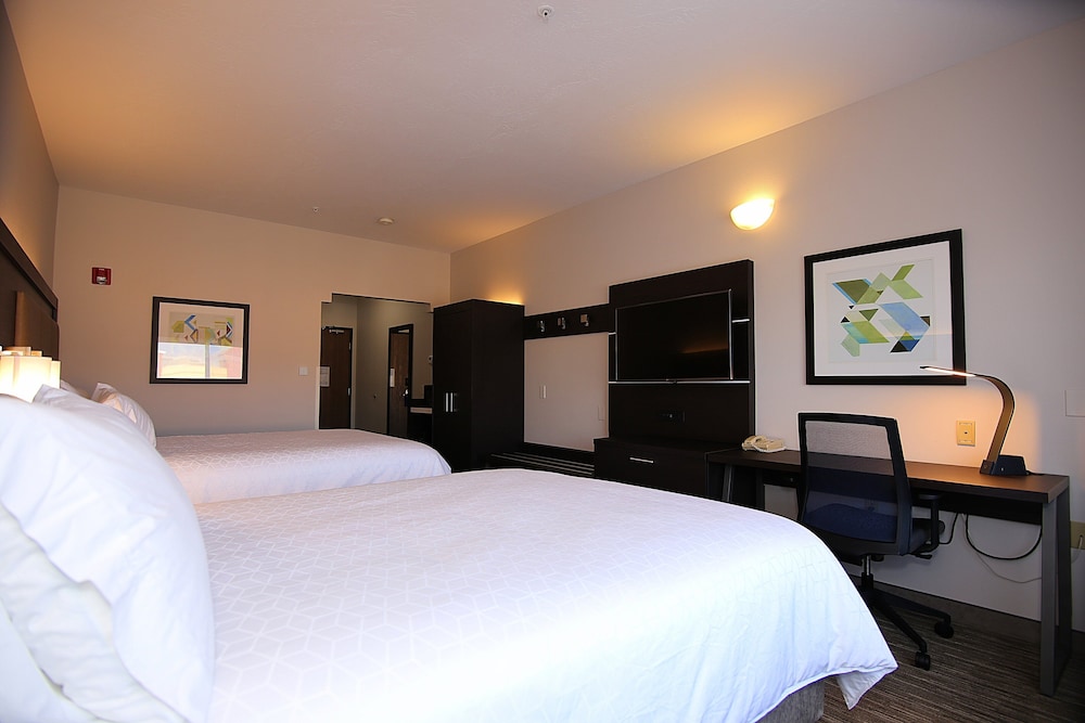 Holiday Inn Express Hotel And Suites Ashland 14/55