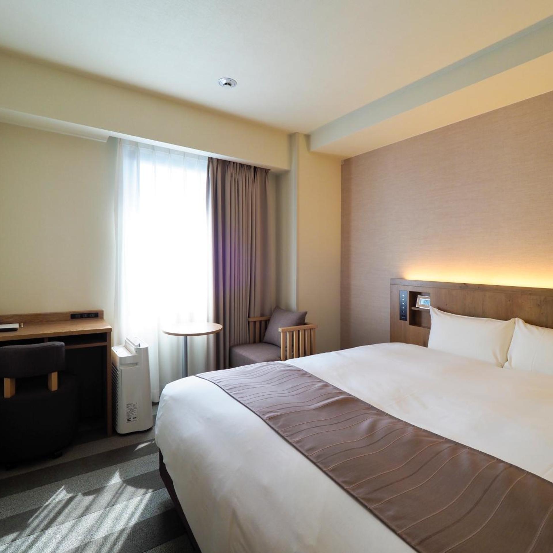 PLUS, SUPERIOR, DOUBLE BED, LOUNGE ACCESS