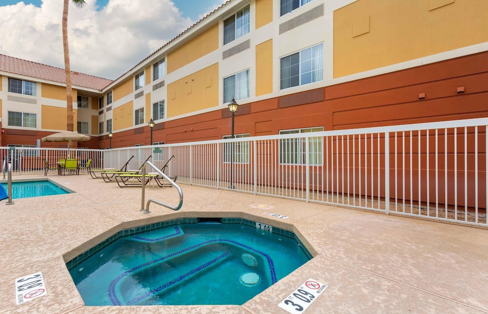 Extended Stay America Suites Phoenix - Scottsdale 48/52