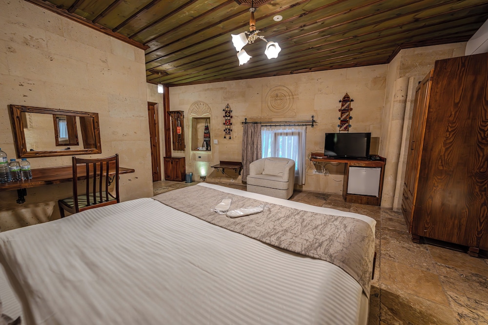 DELUXE, DOUBLE BED, COURTYARD AREA