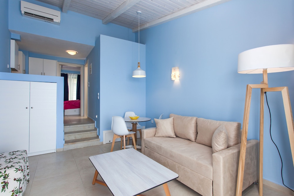Elpiniki Luxury Apartments 34/66