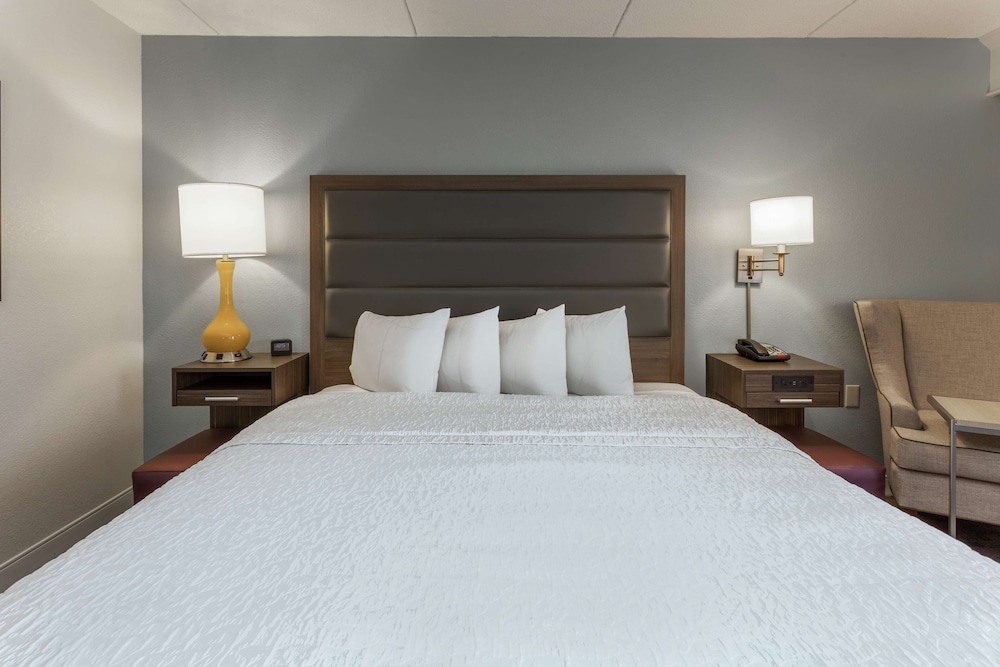 Hampton Inn Groton 15/56