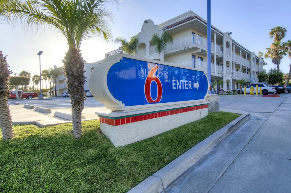 Motel6 Oceanside, CA 53/62