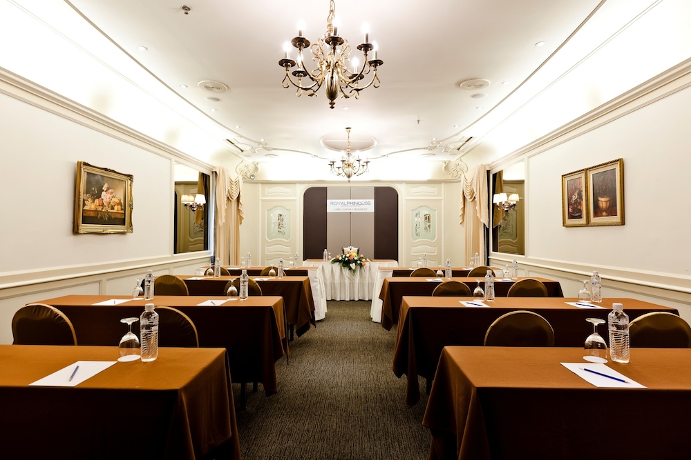 Royal Princess Larn Luang Bangkok Hotel 46/69