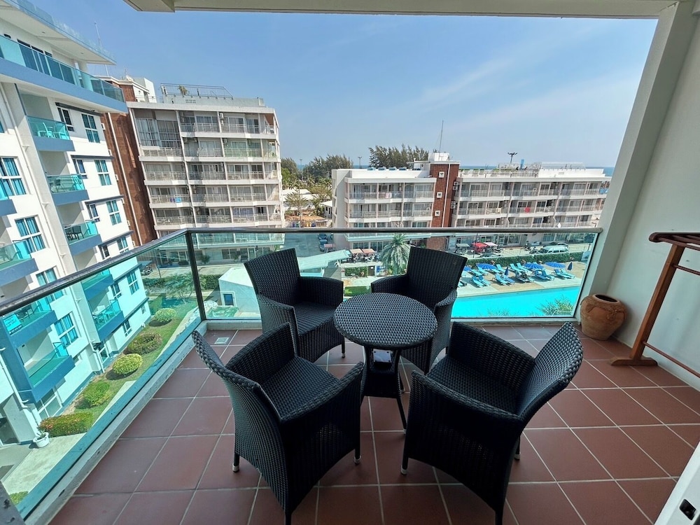 Grandblue Resort 47/70
