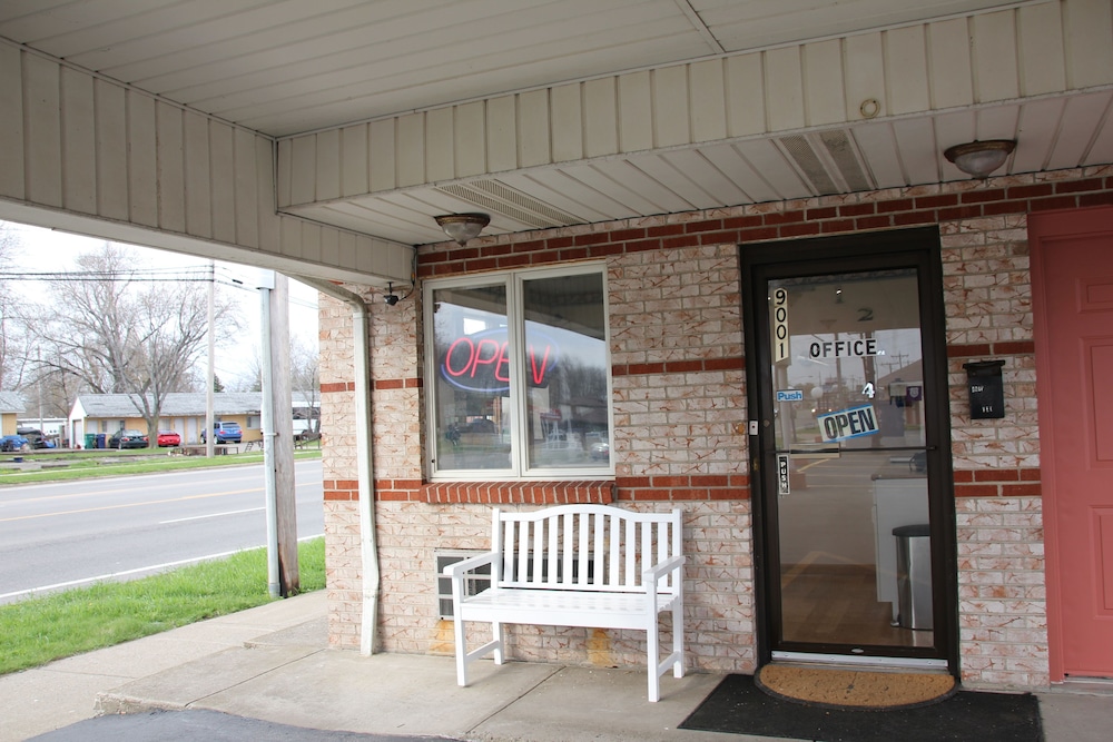 Sterling Inn Niagara Falls Near Iag Airport 5/40