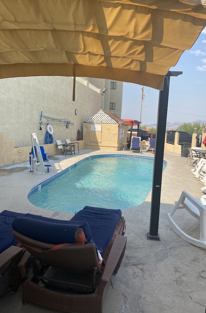 Windsor Inn Motel Lake Side 60/64
