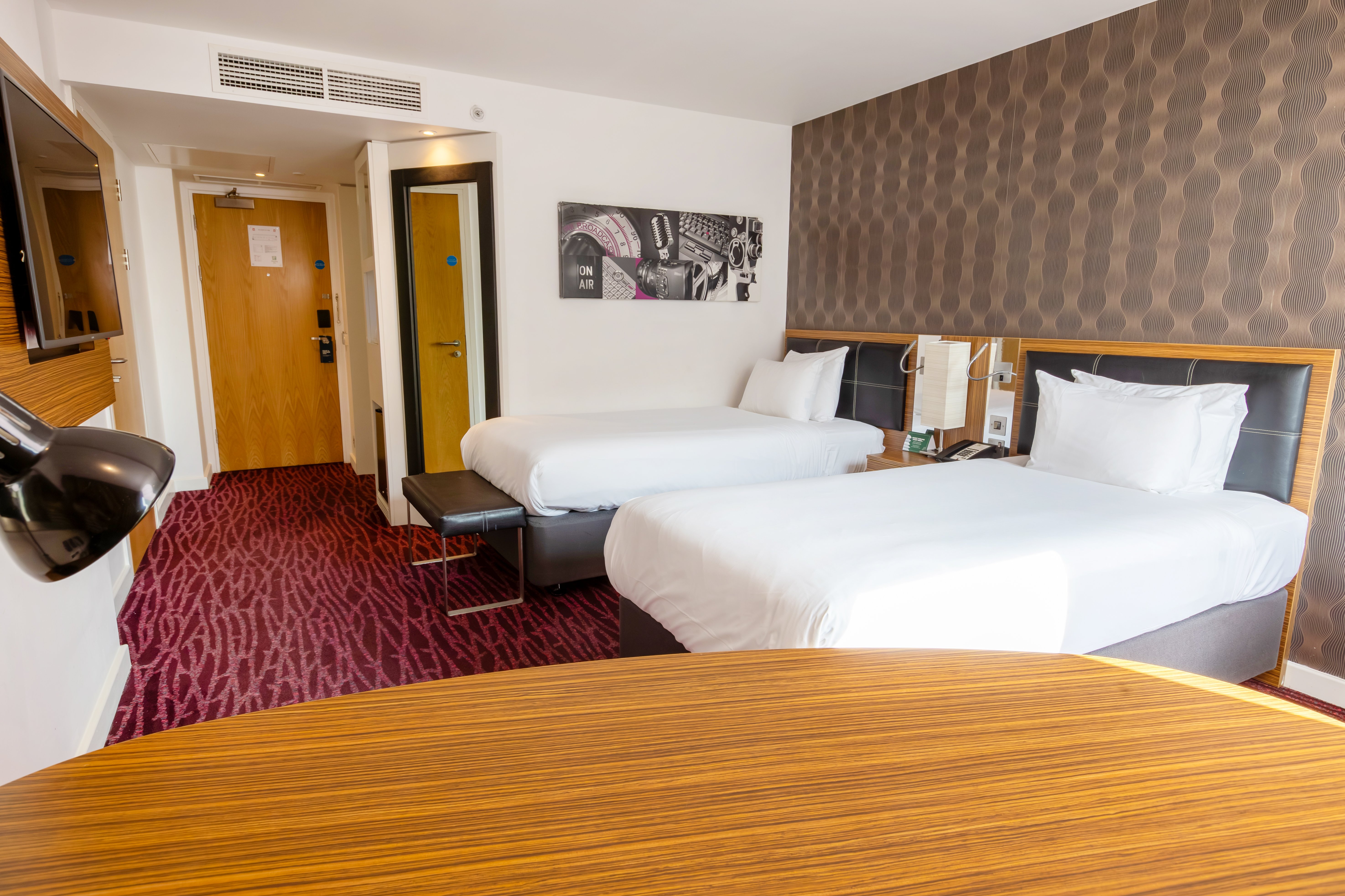 Holiday Inn Manchester Media City Uk 9/50