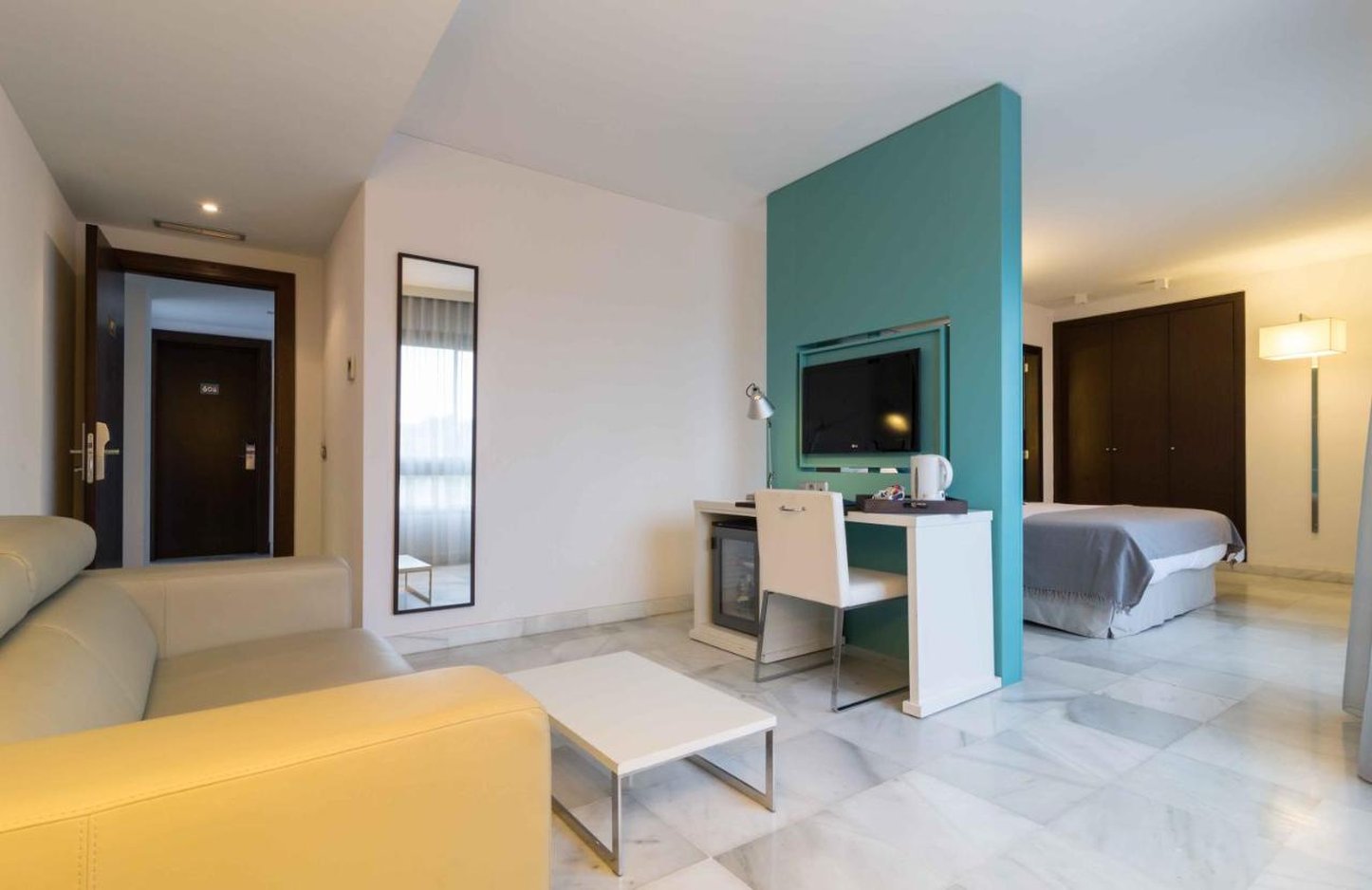 Suittes Hotel 36/36