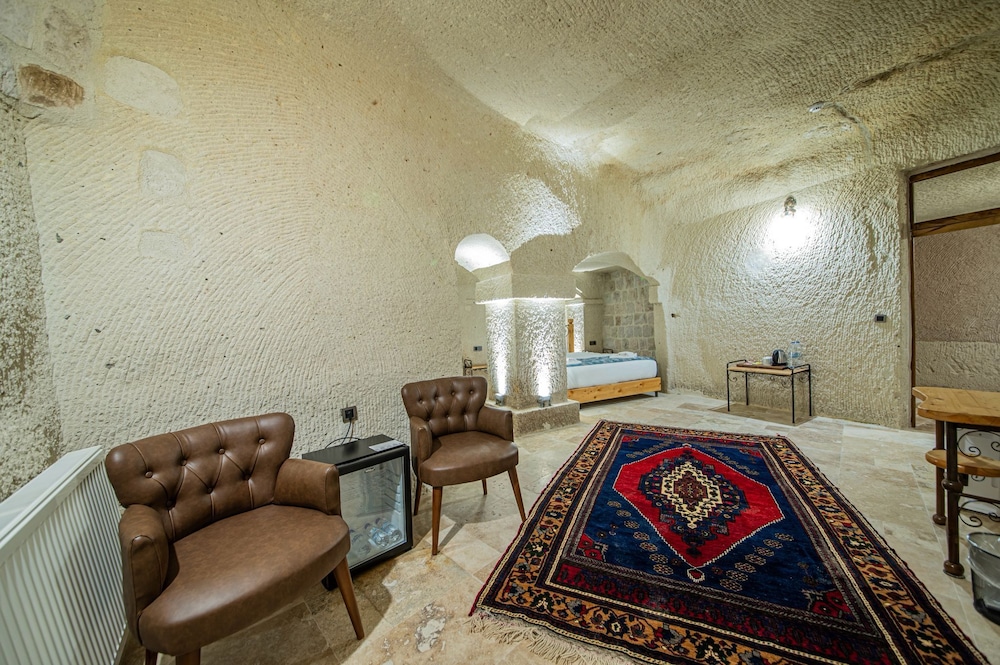 Chelebi Cave House 81/98