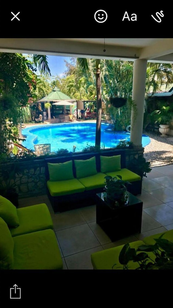 Palm Inn hotel 9/33