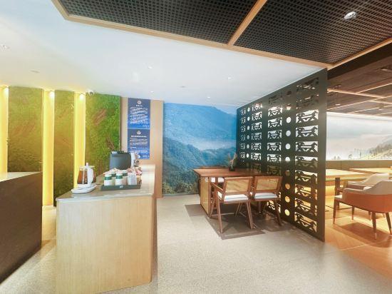 TRUE GO Hotel (Beijing Chaoyang Gongyuan Jintai Road Subway Station) 12/40