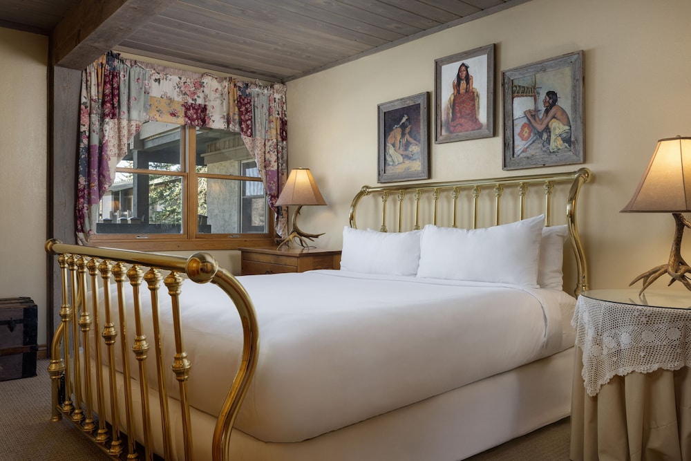 2 Bedrooms, Condo, Slope, King and Queen Bed, Sofa