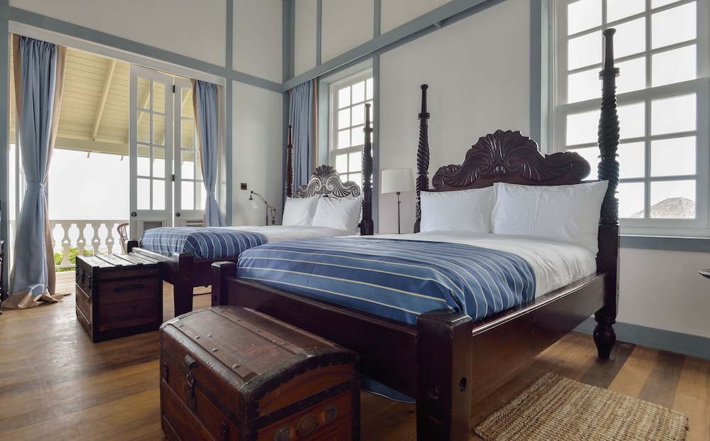 3 Bedrooms, Luxury, Villa, 2 King Beds, 2 Queen Beds, with Pool، BELLE MONT FARM 3/6