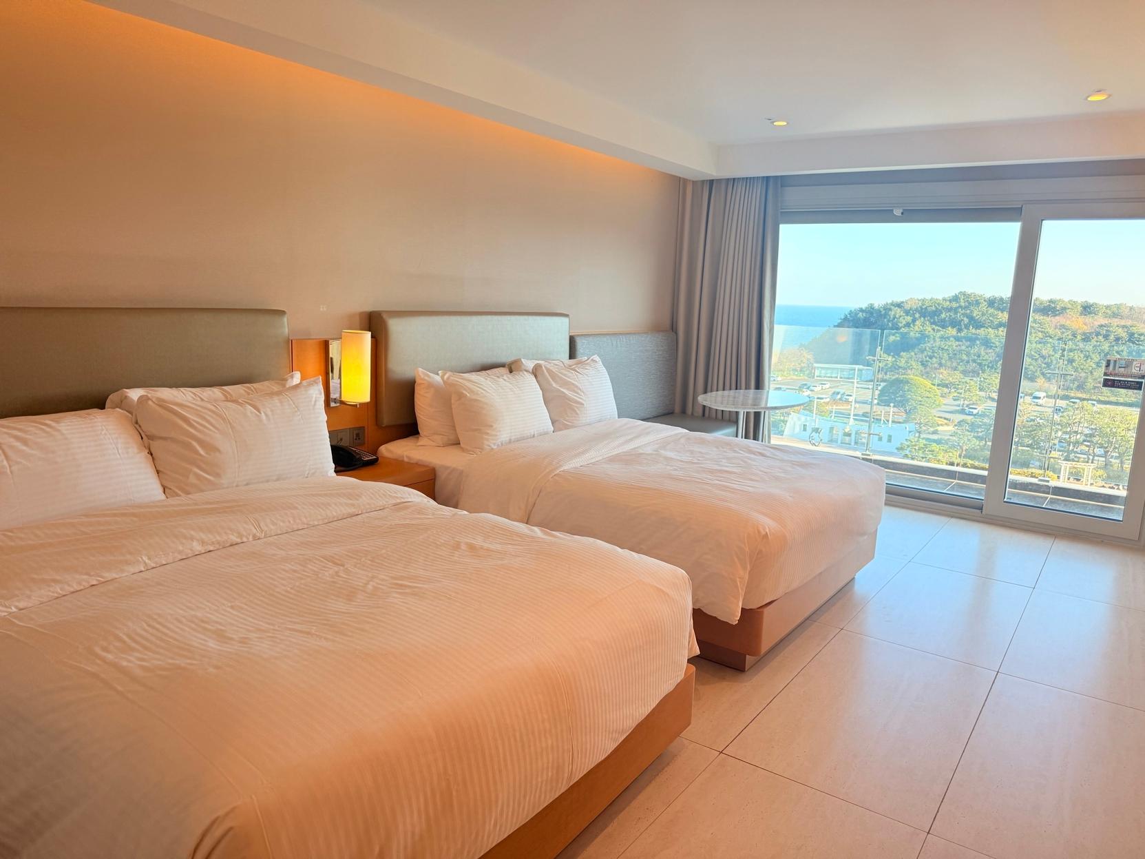 Condo, Sunrise, Standard, Double Bed, Partial Ocean View