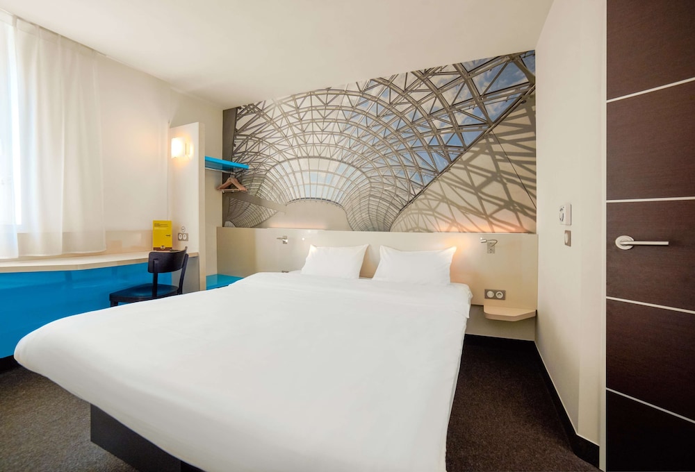 غرفة قياسية بسرير كوين، B&B HOTEL Katowice Centrum 9/10