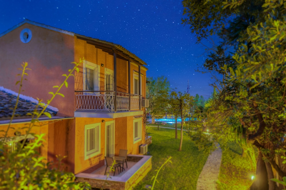 Folies Corfu Hotel Apartments 2/50