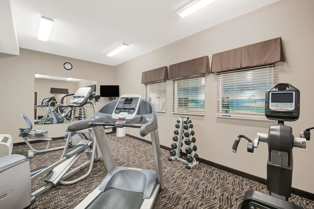 Microtel Inn Suites By Wyndham Sidney 18/25