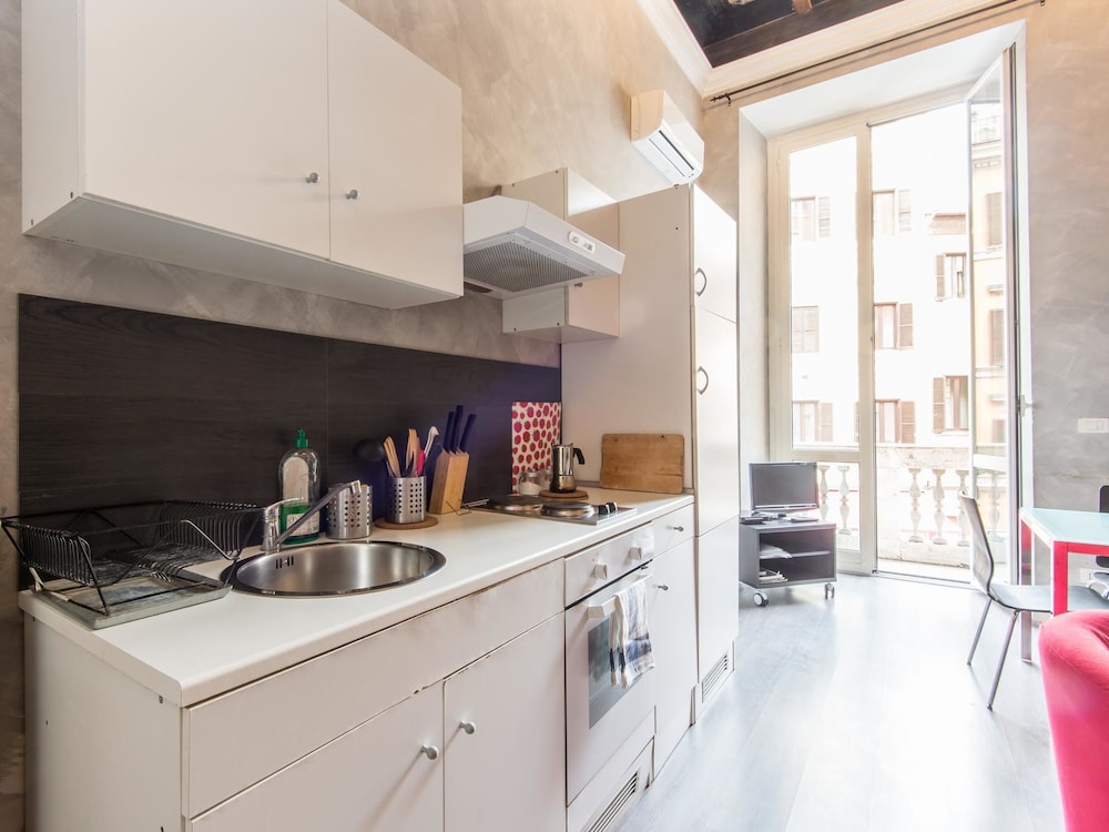 RSH Ara Pacis Enchanting Apartment 18/18