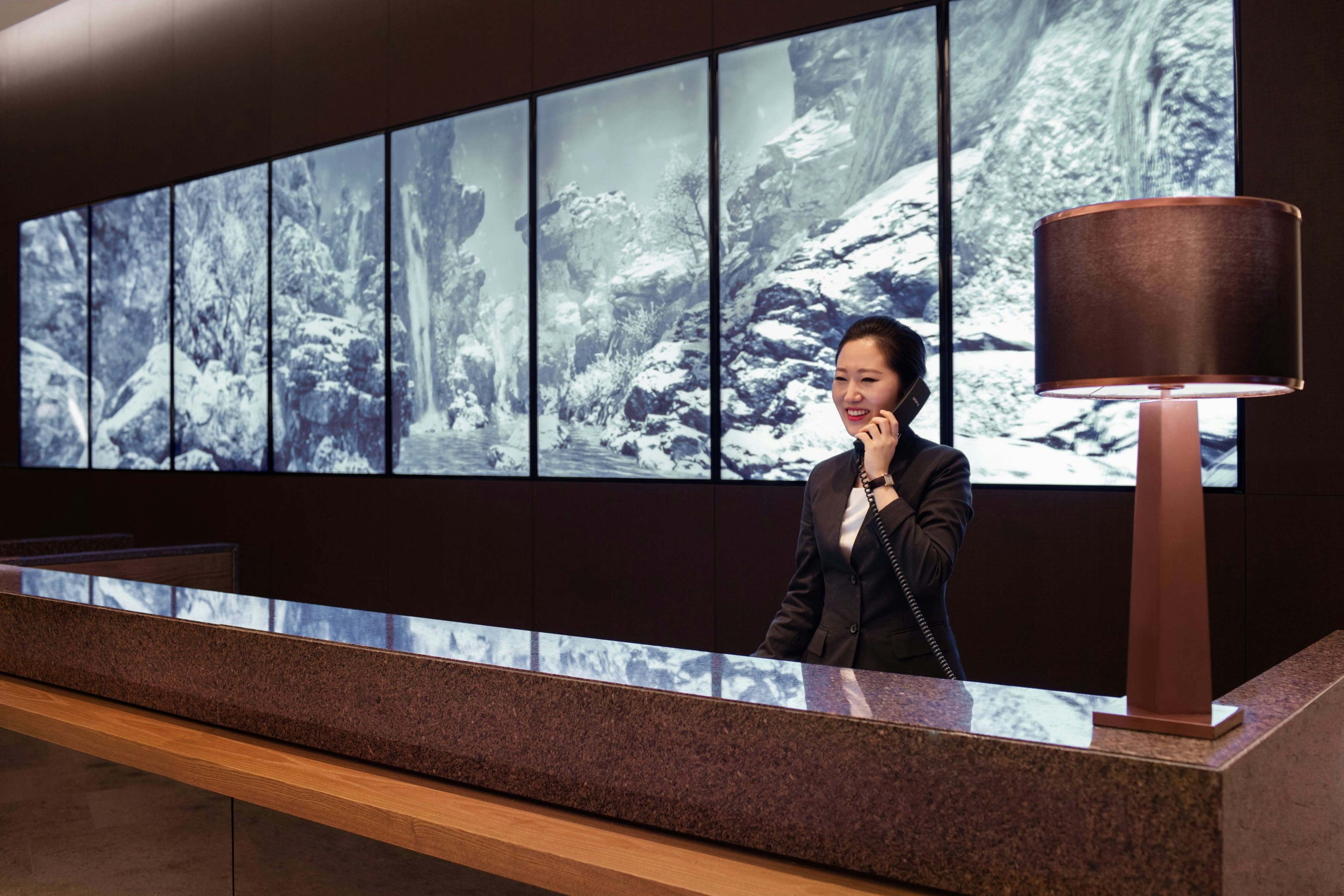 Courtyard by Marriott Seoul Myeongdong 2/53