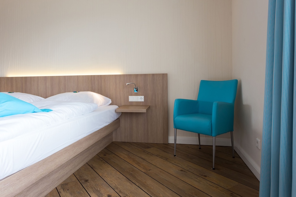 Hotel Vier Jahreszeiten Lubeck 18/50