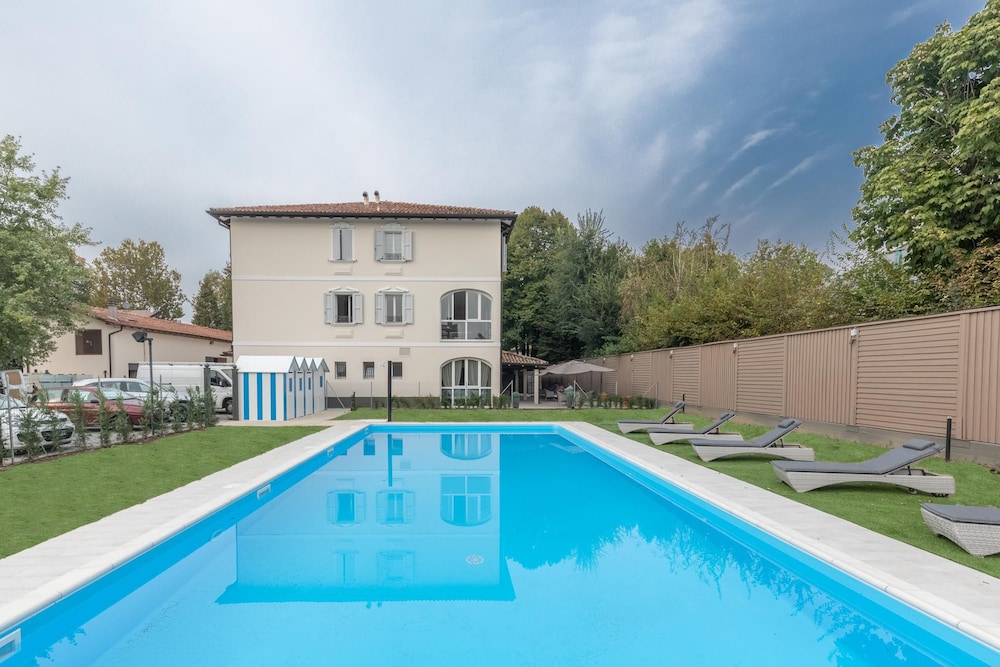 Villa Petra 39/41