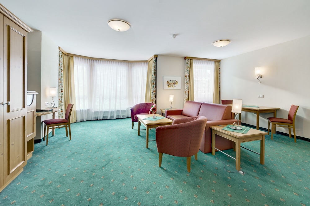 VERWOHN HOTEL VOTTERS SPORTKRISTAL 33/50