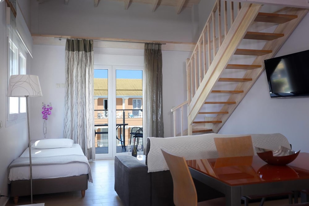 Kavos Plaza Hotel 26/50