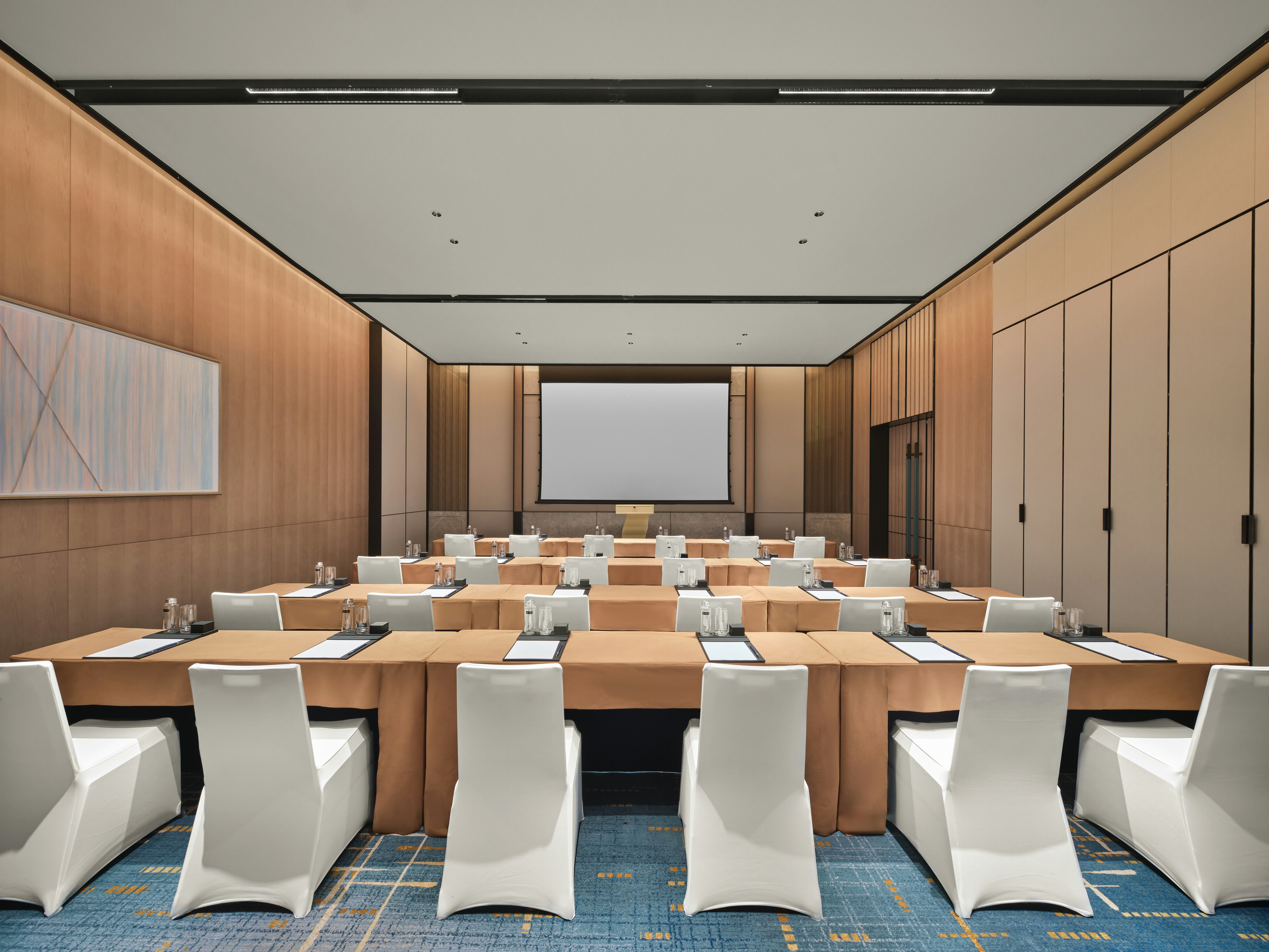 DoubleTree by Hilton Zhengzhou East 35/41