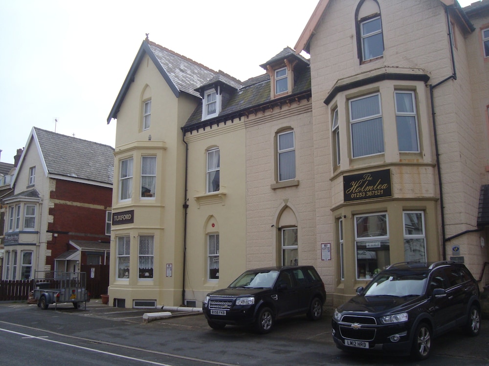 Tuxford House Hotel 25/34