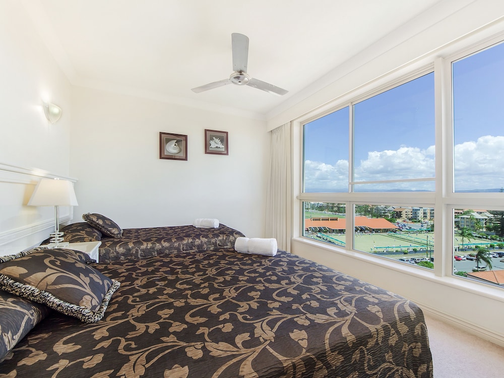 Oceana On Broadbeach 31/75