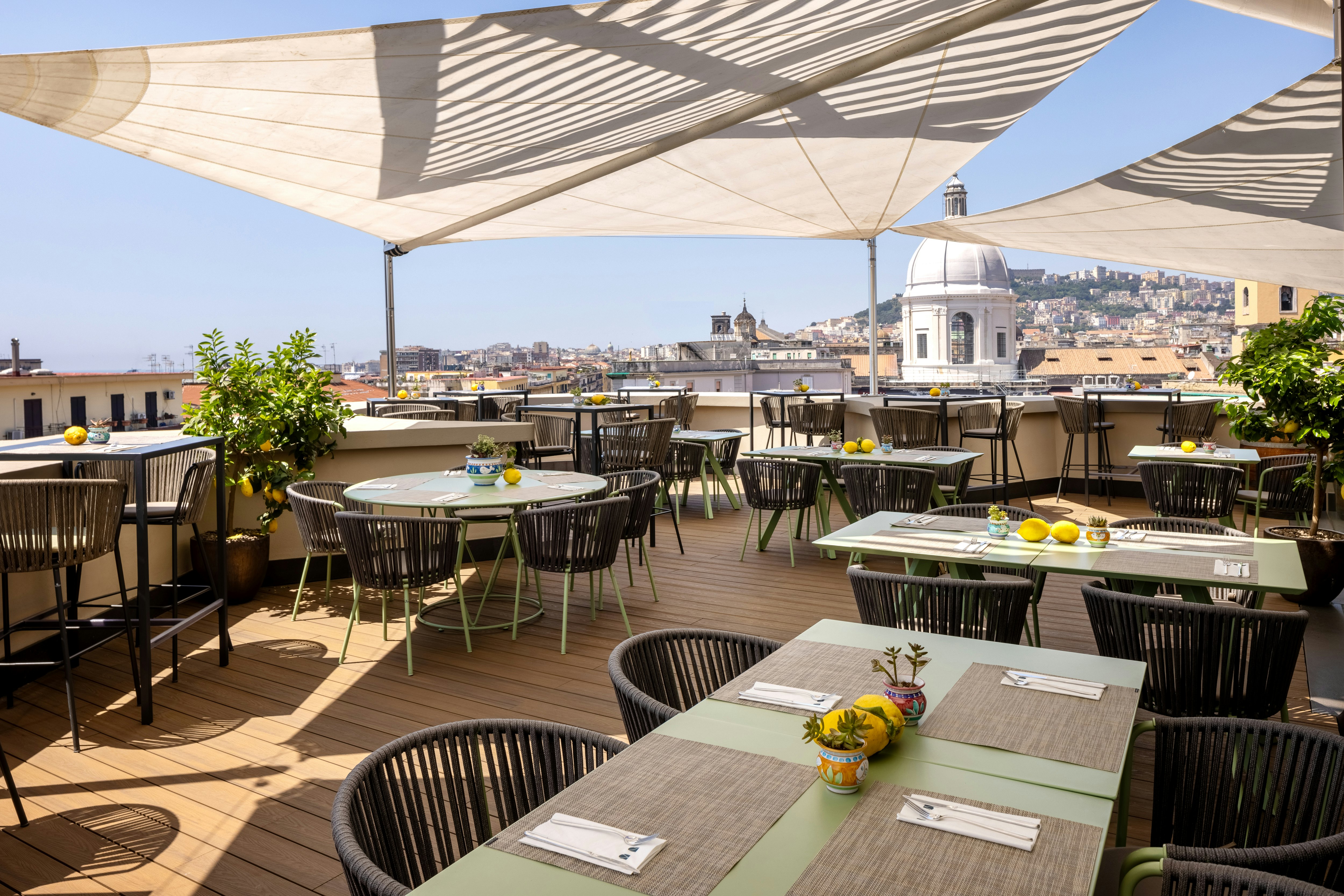 Unahotels Napoli 48/76