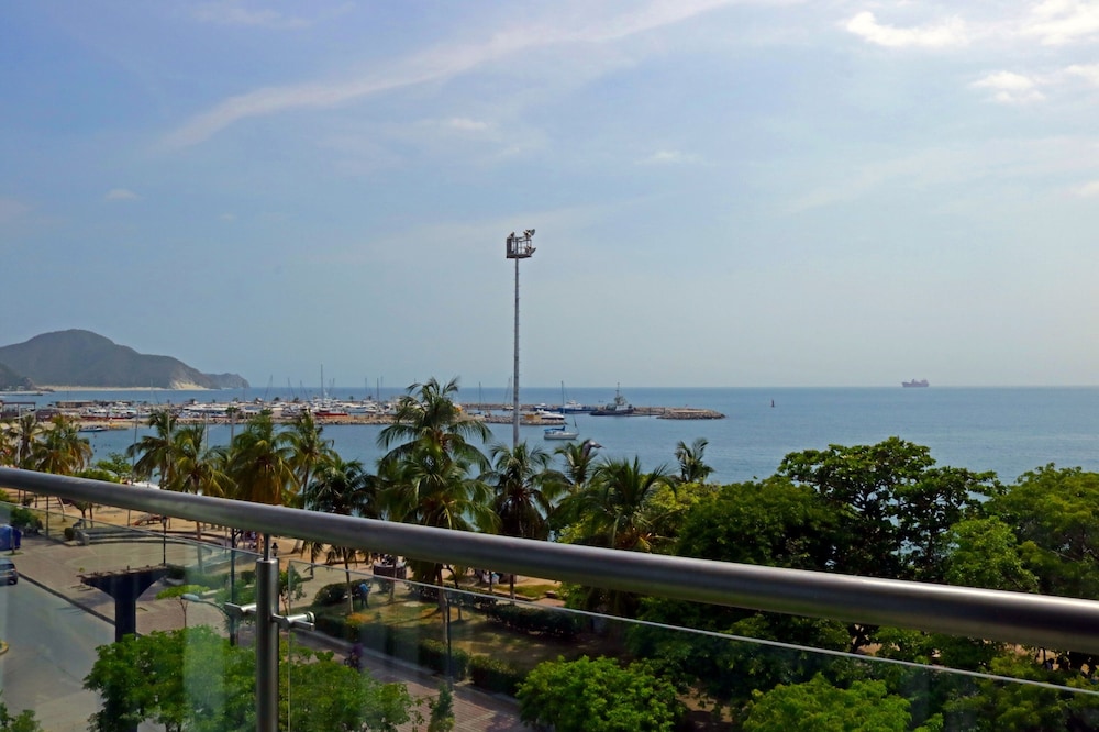 Bluebay Concept Hotel By Xarm Hotels 25/29