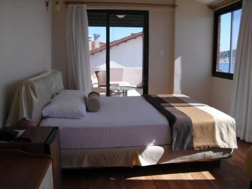 KERMAN HOTEL 17/52